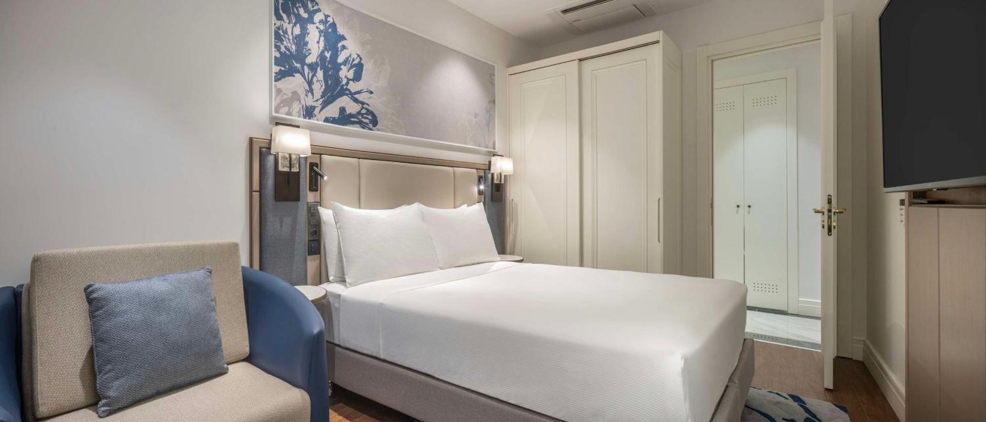 Hilton Mall Of Istanbul Exterior photo A bedroom at the hotel